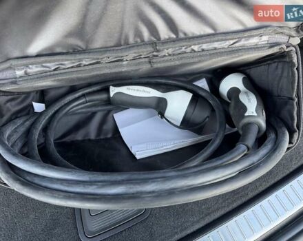 Белый Мерседес EQC, объемом двигателя 0 л и пробегом 77 тыс. км за 34900 $, фото 31 на Automoto.ua