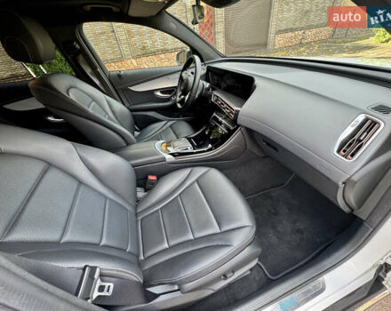 Белый Мерседес EQC, объемом двигателя 0 л и пробегом 70 тыс. км за 34999 $, фото 17 на Automoto.ua