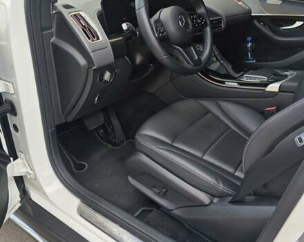 Белый Мерседес EQC, объемом двигателя 0 л и пробегом 61 тыс. км за 39000 $, фото 15 на Automoto.ua