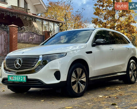 Белый Мерседес EQC, объемом двигателя 0 л и пробегом 70 тыс. км за 34999 $, фото 2 на Automoto.ua