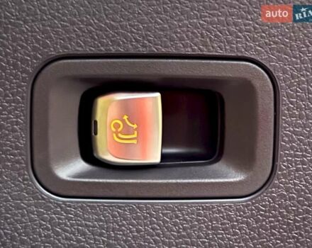 Белый Мерседес EQC, объемом двигателя 0 л и пробегом 11 тыс. км за 44800 $, фото 26 на Automoto.ua