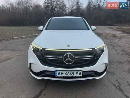Белый Мерседес EQC, объемом двигателя 0 л и пробегом 34 тыс. км за 35000 $, фото 1 на Automoto.ua