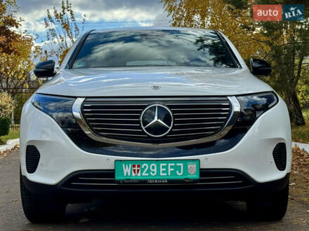 Белый Мерседес EQC, объемом двигателя 0 л и пробегом 70 тыс. км за 34999 $, фото 1 на Automoto.ua