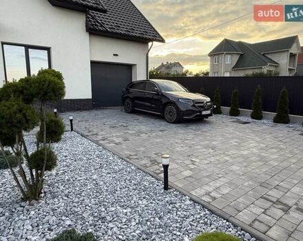 Черный Мерседес EQC, объемом двигателя 0 л и пробегом 155 тыс. км за 33800 $, фото 156 на Automoto.ua