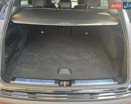 Чорний Мерседес EQC, об'ємом двигуна 0 л та пробігом 54 тис. км за 39800 $, фото 13 на Automoto.ua