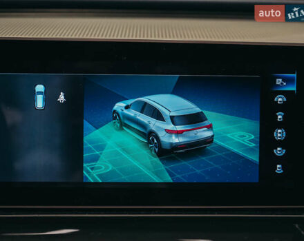 Чорний Мерседес EQC, об'ємом двигуна 0 л та пробігом 164 тис. км за 26405 $, фото 52 на Automoto.ua