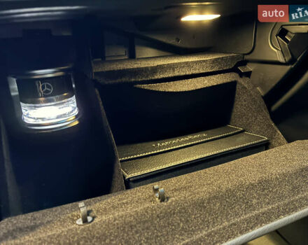 Черный Мерседес EQC, объемом двигателя 0 л и пробегом 137 тыс. км за 34000 $, фото 32 на Automoto.ua