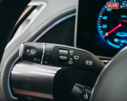 Чорний Мерседес EQC, об'ємом двигуна 0 л та пробігом 164 тис. км за 26405 $, фото 46 на Automoto.ua