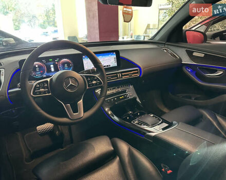 Черный Мерседес EQC, объемом двигателя 0 л и пробегом 175 тыс. км за 28500 $, фото 13 на Automoto.ua