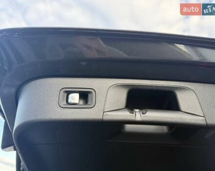 Черный Мерседес EQC, объемом двигателя 0 л и пробегом 155 тыс. км за 33800 $, фото 5 на Automoto.ua