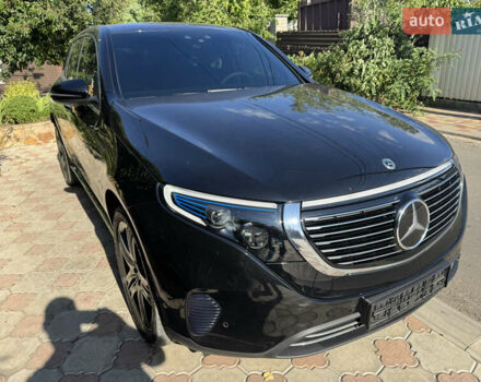 Черный Мерседес EQC, объемом двигателя 0 л и пробегом 165 тыс. км за 31000 $, фото 2 на Automoto.ua