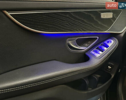 Черный Мерседес EQC, объемом двигателя 0 л и пробегом 175 тыс. км за 28500 $, фото 9 на Automoto.ua