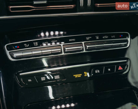 Чорний Мерседес EQC, об'ємом двигуна 0 л та пробігом 164 тис. км за 26405 $, фото 50 на Automoto.ua