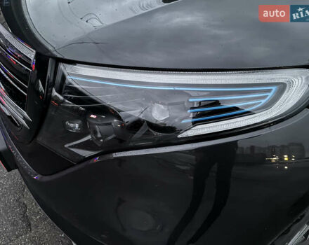 Черный Мерседес EQC, объемом двигателя 0 л и пробегом 137 тыс. км за 34000 $, фото 10 на Automoto.ua