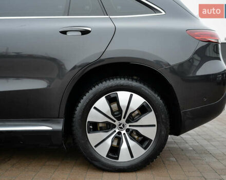 Чорний Мерседес EQC, об'ємом двигуна 0 л та пробігом 75 тис. км за 35500 $, фото 14 на Automoto.ua