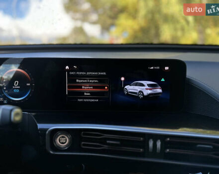 Черный Мерседес EQC, объемом двигателя 0 л и пробегом 65 тыс. км за 38800 $, фото 144 на Automoto.ua