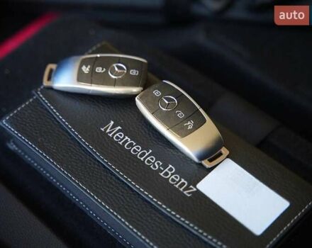Черный Мерседес EQC, объемом двигателя 0 л и пробегом 78 тыс. км за 33900 $, фото 39 на Automoto.ua