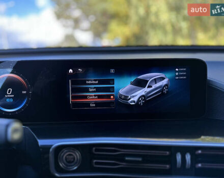 Черный Мерседес EQC, объемом двигателя 0 л и пробегом 65 тыс. км за 38800 $, фото 172 на Automoto.ua