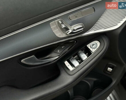 Черный Мерседес EQC, объемом двигателя 0 л и пробегом 65 тыс. км за 38800 $, фото 48 на Automoto.ua