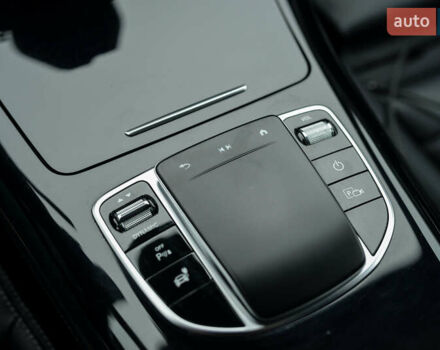 Чорний Мерседес EQC, об'ємом двигуна 0 л та пробігом 75 тис. км за 35500 $, фото 36 на Automoto.ua