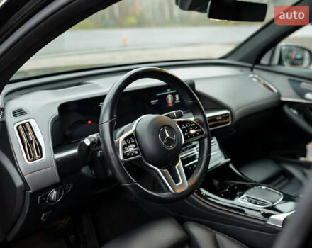 Чорний Мерседес EQC, об'ємом двигуна 0 л та пробігом 75 тис. км за 35500 $, фото 28 на Automoto.ua