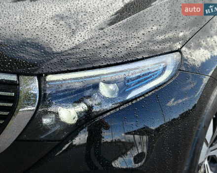 Черный Мерседес EQC, объемом двигателя 0 л и пробегом 65 тыс. км за 38800 $, фото 180 на Automoto.ua