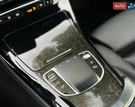 Черный Мерседес EQC, объемом двигателя 0 л и пробегом 65 тыс. км за 38800 $, фото 53 на Automoto.ua