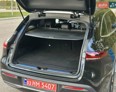 Черный Мерседес EQC, объемом двигателя 0 л и пробегом 65 тыс. км за 38800 $, фото 81 на Automoto.ua