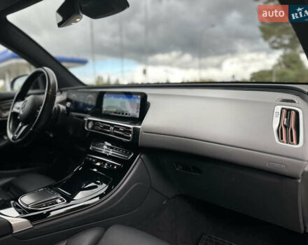 Черный Мерседес EQC, объемом двигателя 0 л и пробегом 65 тыс. км за 38800 $, фото 41 на Automoto.ua