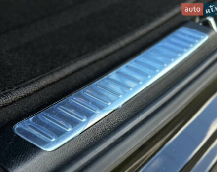 Черный Мерседес EQC, объемом двигателя 0 л и пробегом 65 тыс. км за 38800 $, фото 84 на Automoto.ua