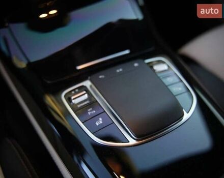 Черный Мерседес EQC, объемом двигателя 0 л и пробегом 78 тыс. км за 33900 $, фото 38 на Automoto.ua