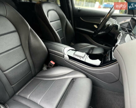 Черный Мерседес EQC, объемом двигателя 0 л и пробегом 65 тыс. км за 38800 $, фото 40 на Automoto.ua