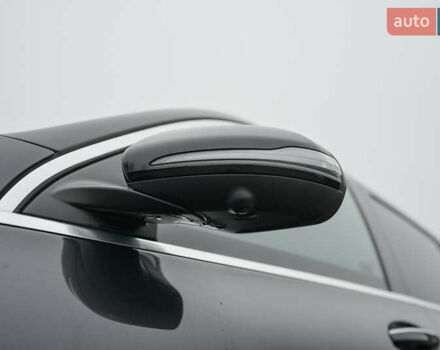 Чорний Мерседес EQC, об'ємом двигуна 0 л та пробігом 75 тис. км за 35500 $, фото 12 на Automoto.ua