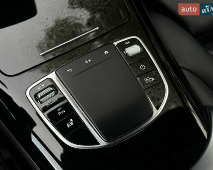 Черный Мерседес EQC, объемом двигателя 0 л и пробегом 65 тыс. км за 38800 $, фото 55 на Automoto.ua