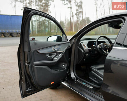 Чорний Мерседес EQC, об'ємом двигуна 0 л та пробігом 75 тис. км за 35500 $, фото 24 на Automoto.ua