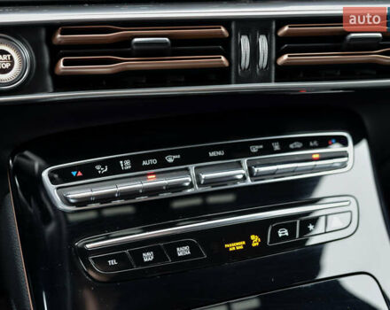 Чорний Мерседес EQC, об'ємом двигуна 0 л та пробігом 75 тис. км за 35500 $, фото 37 на Automoto.ua