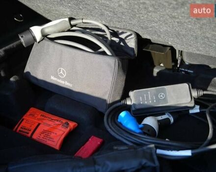 Черный Мерседес EQC, объемом двигателя 0 л и пробегом 78 тыс. км за 33900 $, фото 40 на Automoto.ua