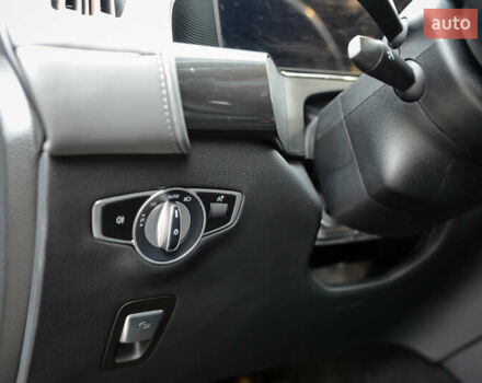 Чорний Мерседес EQC, об'ємом двигуна 0 л та пробігом 75 тис. км за 35500 $, фото 31 на Automoto.ua