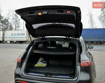 Чорний Мерседес EQC, об'ємом двигуна 0 л та пробігом 75 тис. км за 35500 $, фото 18 на Automoto.ua