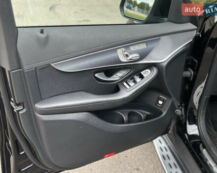 Черный Мерседес EQC, объемом двигателя 0 л и пробегом 65 тыс. км за 38800 $, фото 46 на Automoto.ua