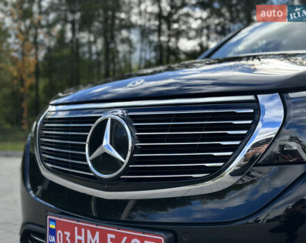 Черный Мерседес EQC, объемом двигателя 0 л и пробегом 65 тыс. км за 38800 $, фото 96 на Automoto.ua