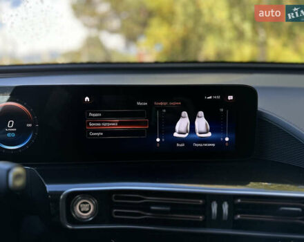 Черный Мерседес EQC, объемом двигателя 0 л и пробегом 65 тыс. км за 38800 $, фото 130 на Automoto.ua