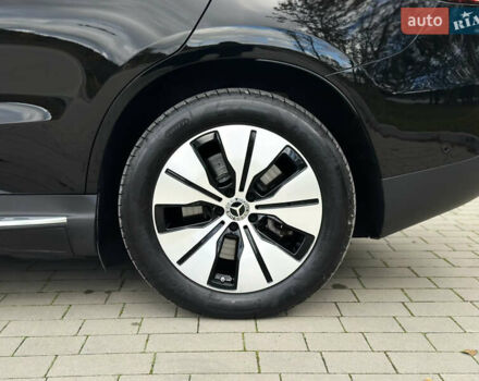 Черный Мерседес EQC, объемом двигателя 0 л и пробегом 65 тыс. км за 38800 $, фото 7 на Automoto.ua