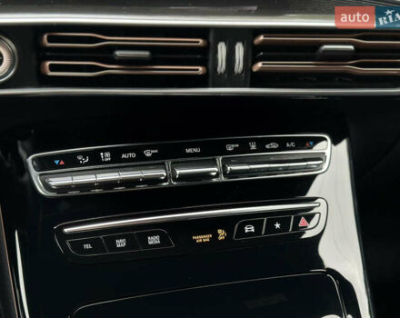 Черный Мерседес EQC, объемом двигателя 0 л и пробегом 65 тыс. км за 38800 $, фото 51 на Automoto.ua