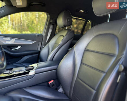 Черный Мерседес EQC, объемом двигателя 0 л и пробегом 65 тыс. км за 38800 $, фото 175 на Automoto.ua