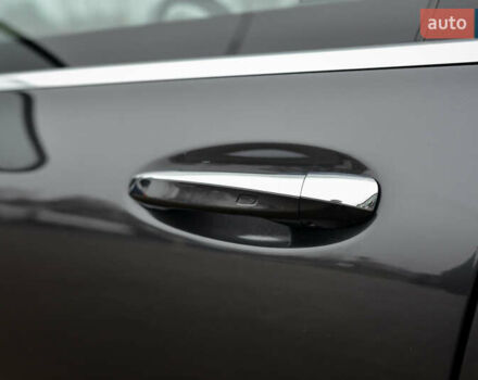 Чорний Мерседес EQC, об'ємом двигуна 0 л та пробігом 75 тис. км за 35500 $, фото 23 на Automoto.ua