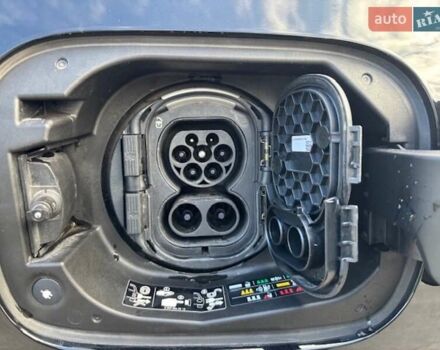 Черный Мерседес EQC, объемом двигателя 0 л и пробегом 54 тыс. км за 39283 $, фото 8 на Automoto.ua