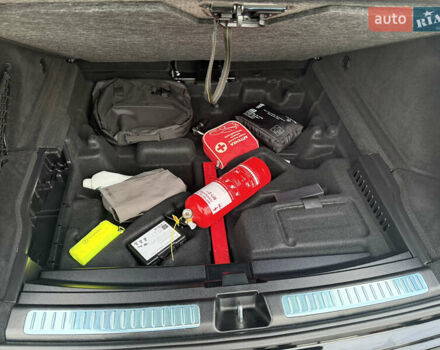 Чорний Мерседес EQC, об'ємом двигуна 0 л та пробігом 23 тис. км за 43000 $, фото 19 на Automoto.ua