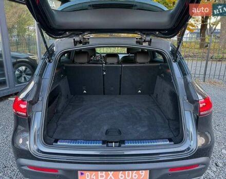 Черный Мерседес EQC, объемом двигателя 0 л и пробегом 2 тыс. км за 45000 $, фото 44 на Automoto.ua