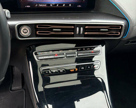 Черный Мерседес EQC, объемом двигателя 0 л и пробегом 27 тыс. км за 37800 $, фото 26 на Automoto.ua